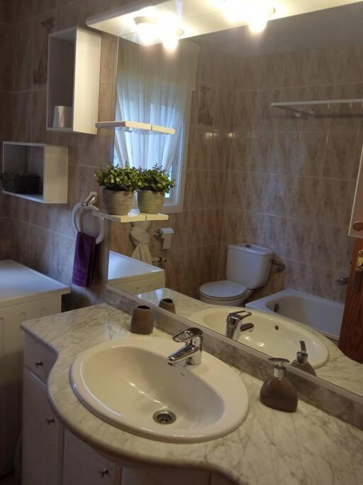 סן לורנצו דה מורוניס Apartamento-Casa Turistica L'Espigol מראה חיצוני תמונה